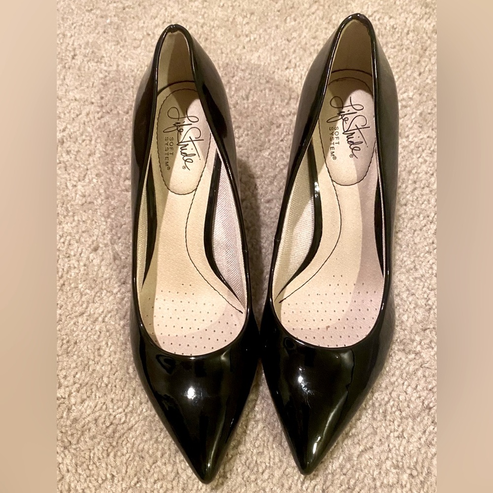 Black Pumps 7.5